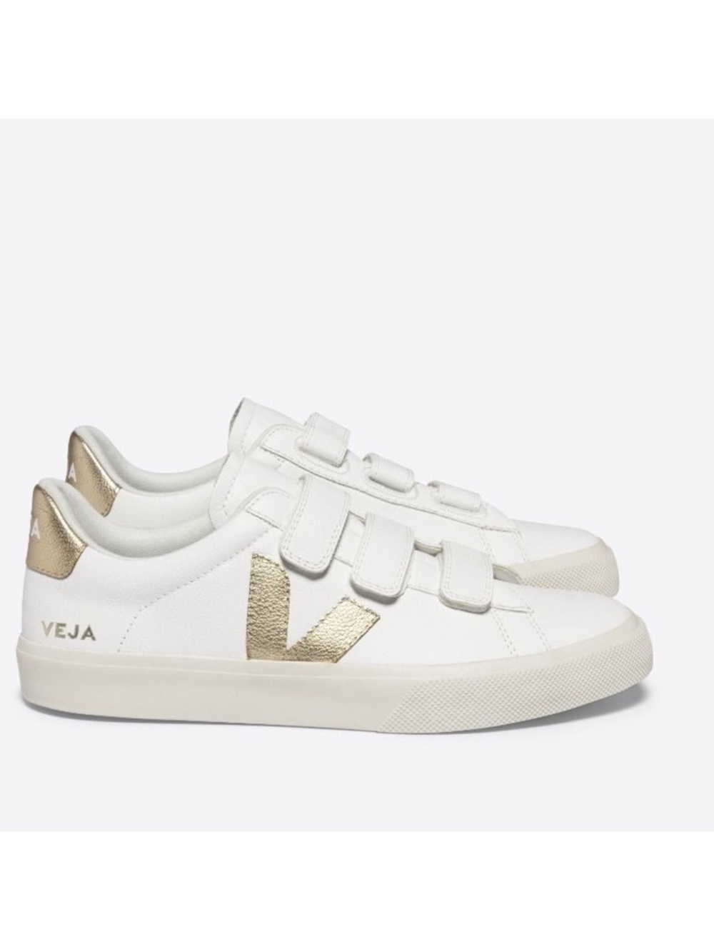 Veja Recife Leather Shoe